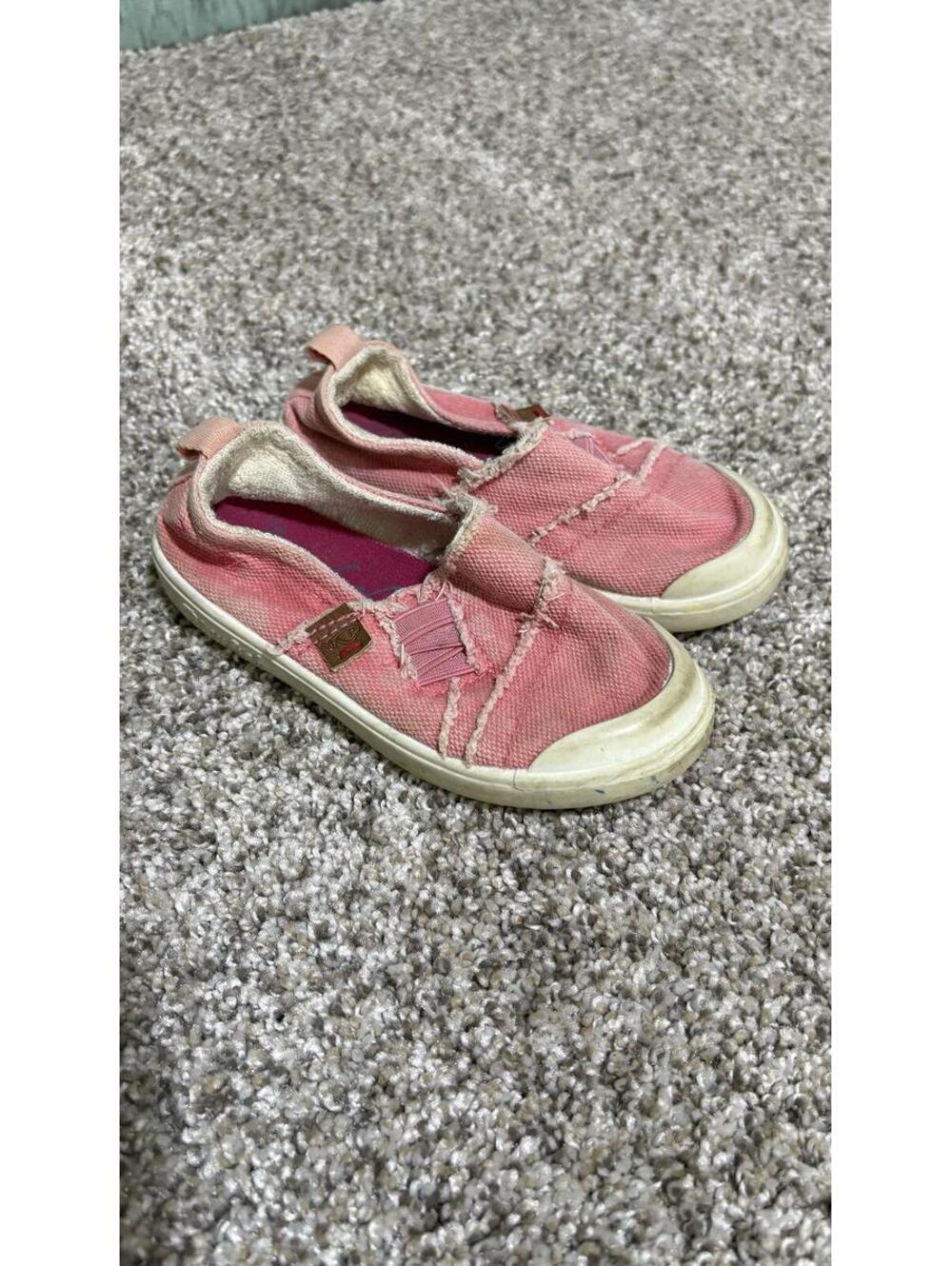 Blowfish Pink Slip-On Girl size 7? Toddler